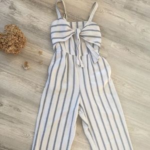 Abercrombie 💙🤍 blue and white cotton jumper. Size XS.